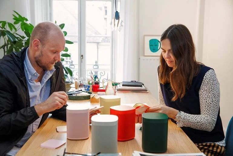 Colour selection session at a table with Sonos One prototypes in several colours