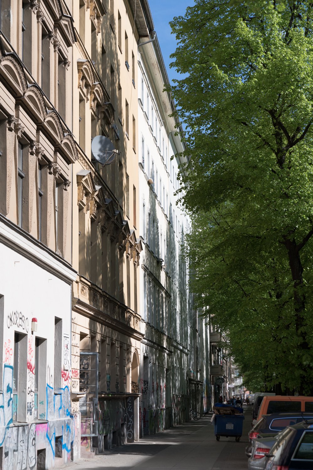 Gizem Emre on a Berlin street for the ClassPass #bethebalance campaign